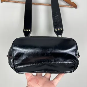 Hobo International Shoulder Bag Black Polished Leather‎ Bucket Brown Piping Trim thumbnail 5
