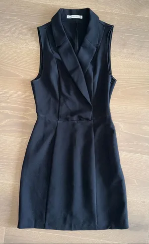 Abercrombie Sleeveless Black V-Neck Tailored Dress thumbnail 1