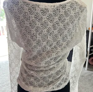 White lace blouse with floral pattern and tie front detail thumbnail 3