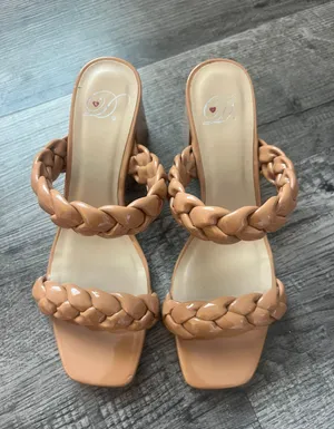 The Pants Store Tan Heels thumbnail 1