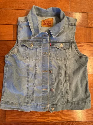 Levi’s Light Wash Denim Trucker Vest Girls Size L (14-16)/Womens XS/S NWOT thumbnail 2