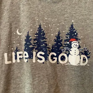 Life Is Good Gray Crusher Tee Snowman Winter Gorpcore Casual Women's size Small thumbnail 3