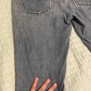 Women’s Gap jeans 🖤 thumbnail 4