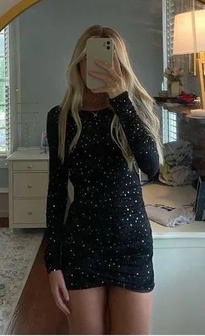 Lucy in the Sky Dresses thumbnail 1