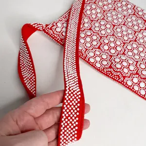 VINTAGE RED AND WHITE BEADED SHOULDER BAG - EARLY 80’s. thumbnail 4