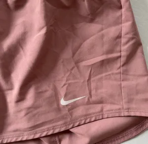 Nike Dri-Fit Shorts Women’s Lined Medium thumbnail 4