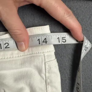 Ann Taylor LOFT Modern Straight Jeans Womens 4 27 White Mid Rise Raw Hem Denim thumbnail 6