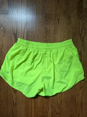 Lululemon Shorts Hotty Hot Low-Rise 4" thumbnail 3