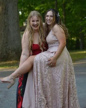 Xtraordinary Prom dress thumbnail 5