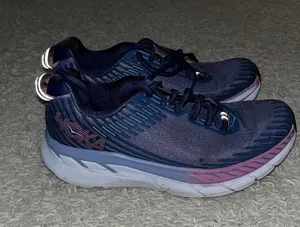 Hoka One One Bondi 6 Sneakers Size 6.5 thumbnail 1
