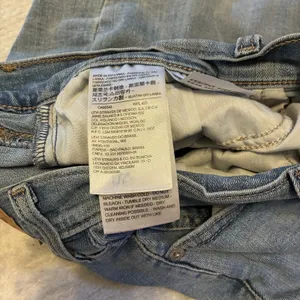 Levi Strauss Mid Length Blue Denim Women's Shorts - Casual Rolled Hem Size 30 thumbnail 8