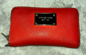 Michael Kors Vibrant Red/ Orange Wallet
GUC thumbnail 1