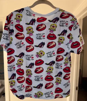 On Fire Graphic Tee with Red Lips and Black Shoes Large thumbnail 4