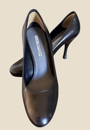 Via Spiga Pump Women 7M Black Leather Classic Professional Hidden Platform Heel thumbnail 1