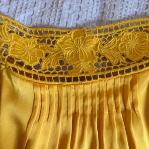 Yellow Top Floral Embroidered Size M thumbnail 2