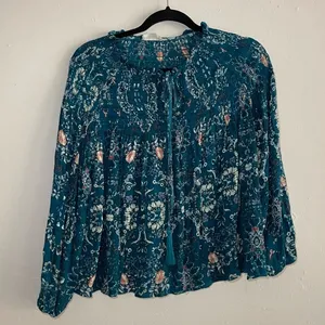 $60 Altar'd State Boho Floral smocked Loose top M thumbnail 2