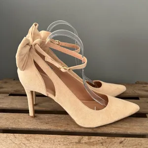 NEW ZBY Women’s Nude Suede Pointed Toe High‎ Heels Size 9.5 A29 thumbnail 8