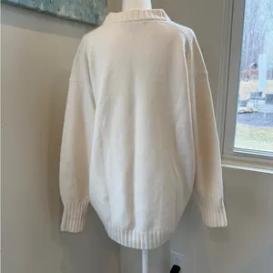 LOFT Women’s size xs Cream Crewneck Sweater soft and cozy thumbnail 4