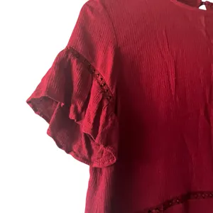 Shilla Chic Burgundy Ruffle Sleeve‎ Blouse Women's Sz S Boho Casual Lace Cut Out thumbnail 3