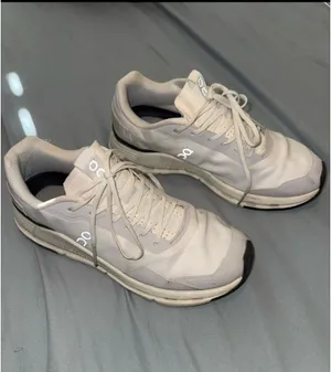On Cloud Women’s Cloudnova Form Sneakers thumbnail 4