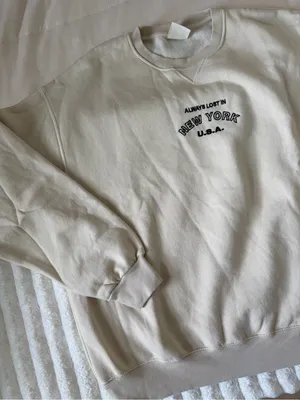 Pull&Bear Cream Crewneck Sweatshirt with 'New York' Embroidery thumbnail 2