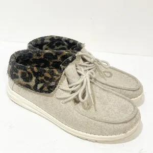 Hey Dude Women's Size‎ 10 Britt Cream Cheetah Hiking Oxford Ankle Boot Booties thumbnail 3