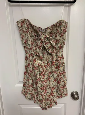 Vestique Romper Floral Strapless  thumbnail 1