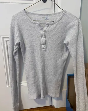 Brandy Melville Top thumbnail 1