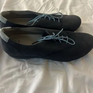 Dansko womens kimi Oxford Flat Nubuck Leather Color Dark Blue Size 39 EU/8.5 US thumbnail 4