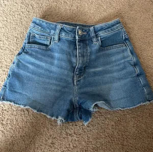 American Eagle Jean Shorts thumbnail 1