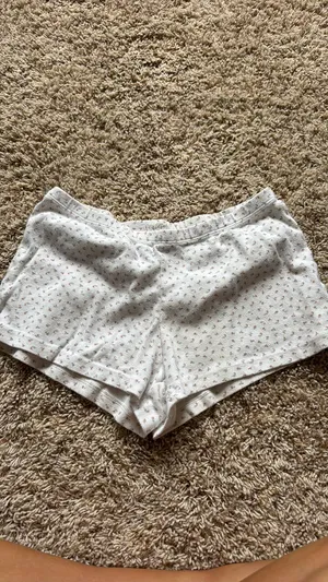 Brandy Melville shorts  thumbnail 4