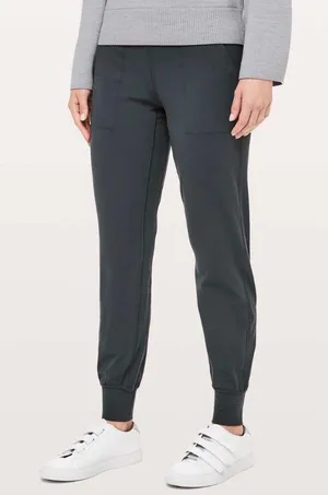 Lululemon Align Jogger *28" thumbnail 1