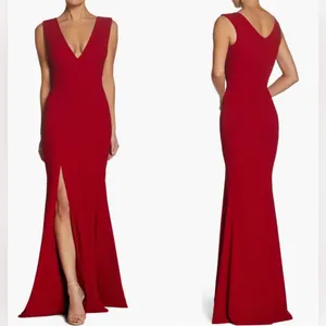NWOT Dress the population Sandra Plunge Crepe Trumpet Gown Red garnet Sz M thumbnail 2