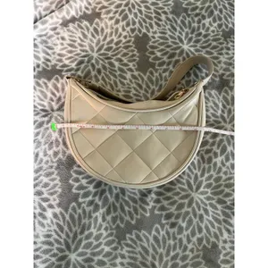 Primark Cream Quilted‎ Crescent Shoulder Bag Scandi Hobo Purse Minimalist Chic Neutral thumbnail 5