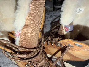 Timberland Womens 9 Tan Faux Fur Winter Boots Like New thumbnail 8