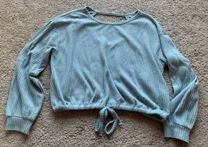 Hollister long sleeve sweater thumbnail 1