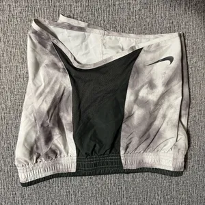 Nike Women’s Running Shorts thumbnail 2