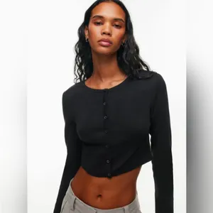 Aritzia Sunday Best Green Best Hug Apple Longsleeve Small thumbnail 2