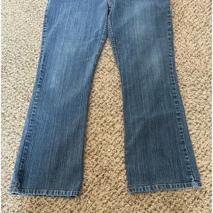 Halston Women's Stretch Medium Wash Jeans Size 16‎ thumbnail 3