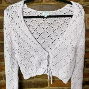 Francesca's Blue Rain Lilac Belle Keyhole Crochet Crop Cardigan Sweater Medium thumbnail 3