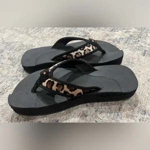 The Healing Sole by Dr. Meredith Warner Original Flip Flops Leopard Women's 9.5 thumbnail 6