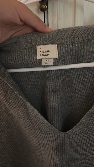 Target V-Neck Sweater Grey Ribbed thumbnail 3