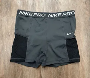 Women's Nike Pro High-Waisted 3" Training Shorts with‎ Pockets Large thumbnail 1