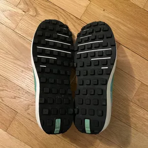 Nike Waffle One 'Bleached Aqua Lime Glow' thumbnail 5