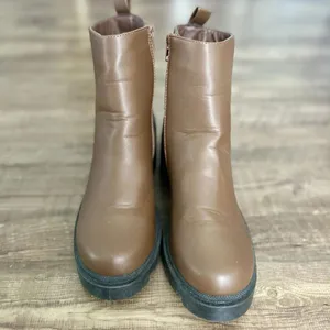 Chelsea Boots for Women, Brown W/Heel and Zip Up Ankle Boots Size 9 thumbnail 4