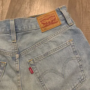 Levi’s 501 Original Distressed Denim Shorts NWOT thumbnail 3