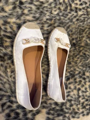 White flat shoes Size 7.5 thumbnail 2