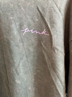PINK Victoria's Secret Sweatshirt thumbnail 2