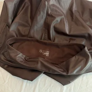 NWOT new Aerie Offline brown faux leather pleather leggings, size medium thumbnail 2