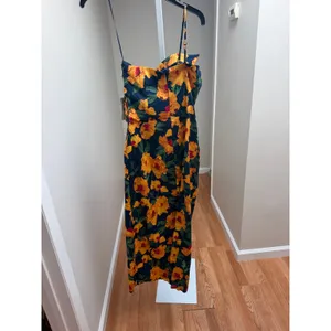 NEW Tuckernuck Hyacinth House Navy Marigold Floral Ruffle Margot Dress Size XXS thumbnail 5